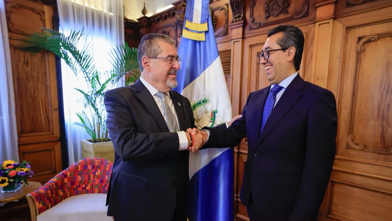 Nombramiento de Menkos.