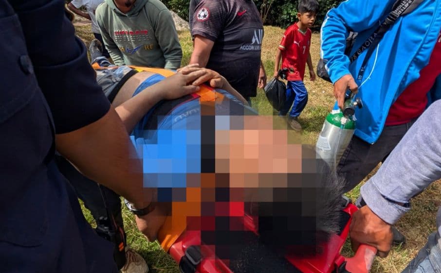 Hombre cae al pozo