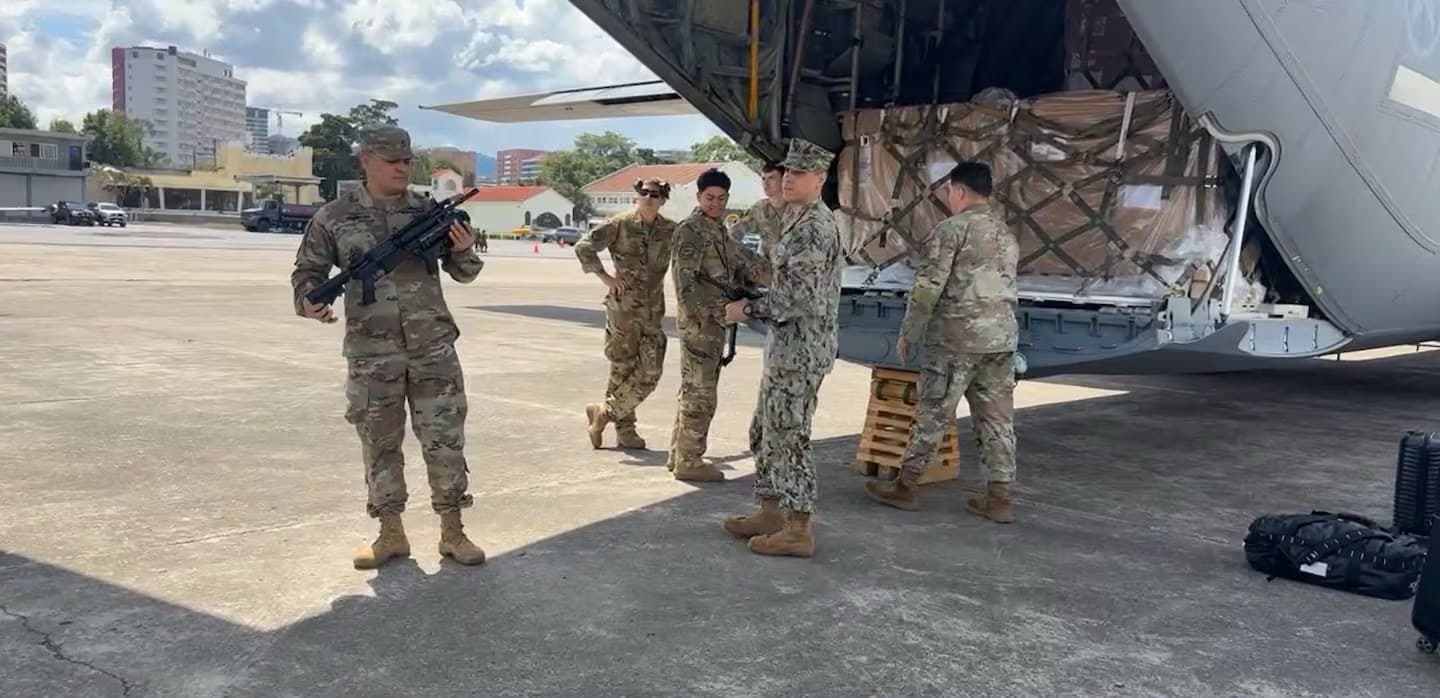 Las armas fueron presentadas.